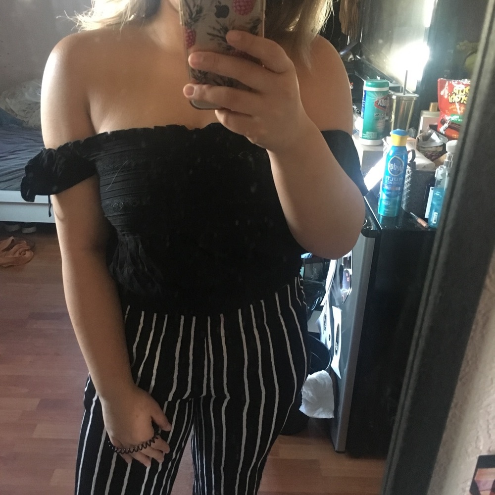 LF seek the label black off the shoulder top